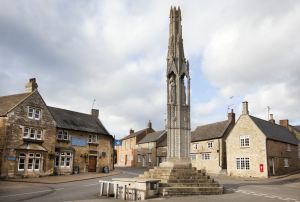 eleanor cross geddington sm.jpg